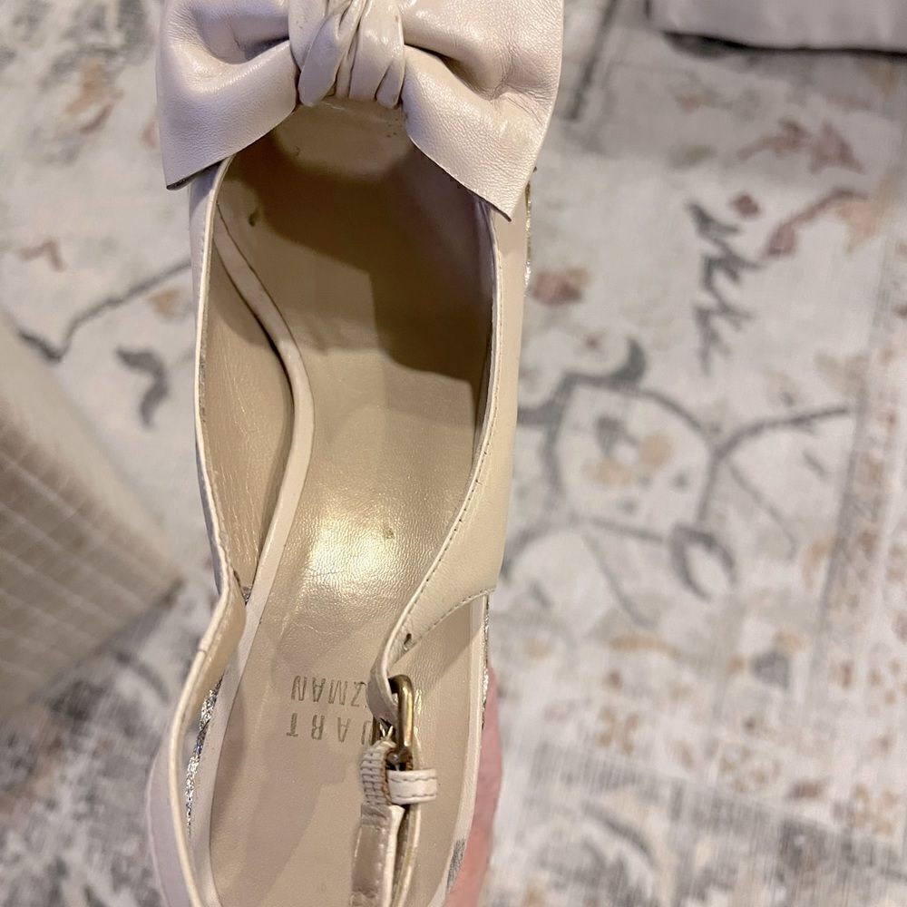 Stuart Weitzman Softbow metallic wedge size 6.5 - Picture 7 of 10